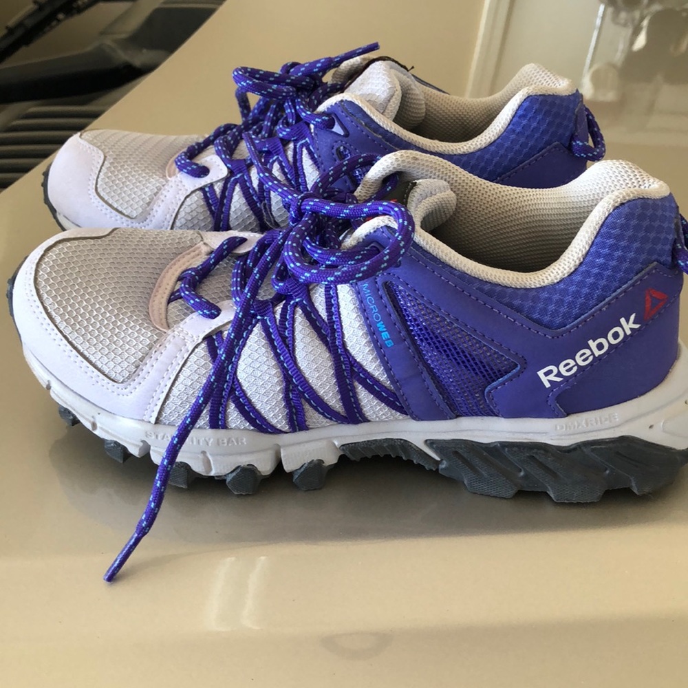 Reebok - Picture 2 of 4